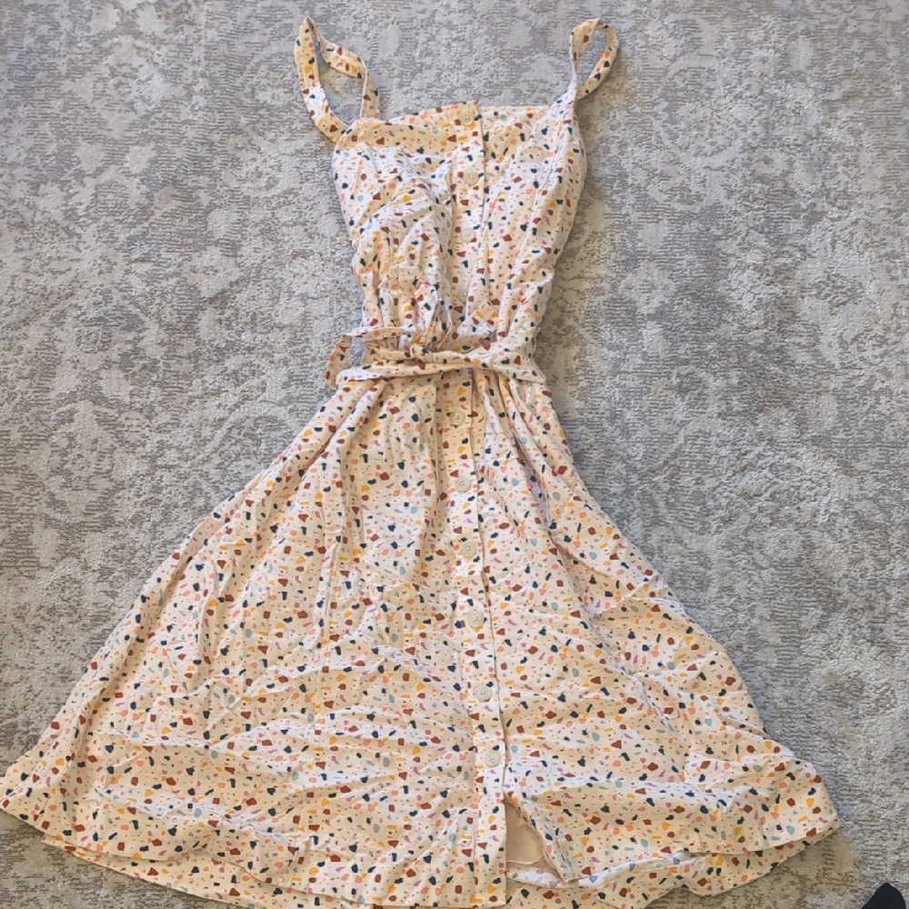 Floral Sleeveless Dress with Belt